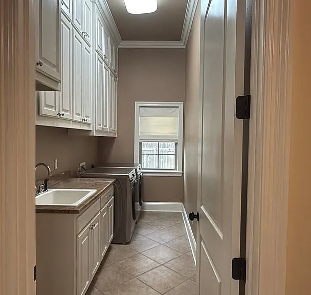 9572 Rochel Dr — Photo 86