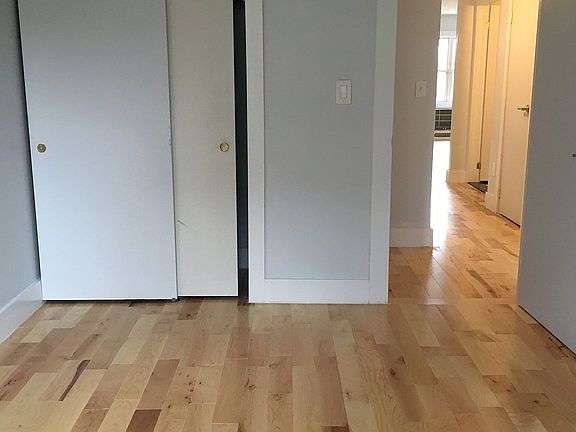 5th image of 130 Suydam St #1