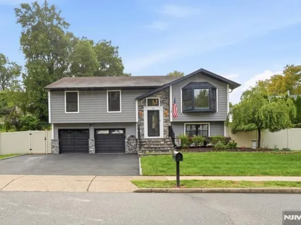 56 Kaufman Dr, Westwood, NJ 07675