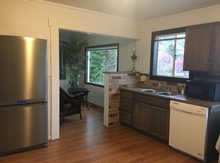 3825 SW View Point Ter #A, Portland, OR 97239