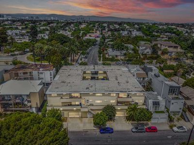 2400 Beverley Ave, Santa Monica, CA, 90405