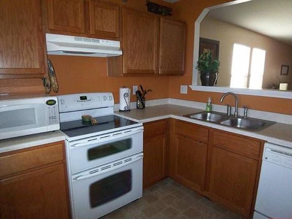 2nd image of 4002 Bulverde Pkwy