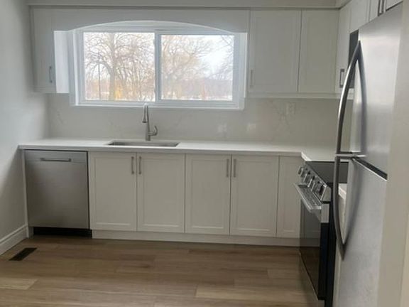 3rd image of 24 King Henrys Blvd