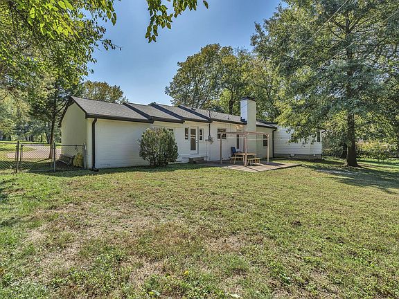 4th image of 321 Lawndale Dr