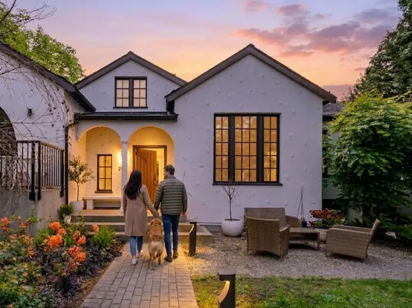 2502 W 33rd Ave, Vancouver, BC V6N 2E6