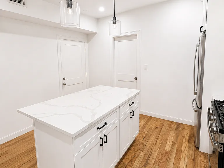 10 Kensington St #1 — Photo 6
