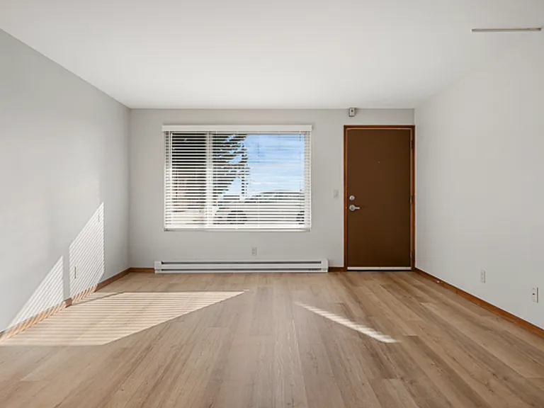 Aloha House Apartments — Photo 5