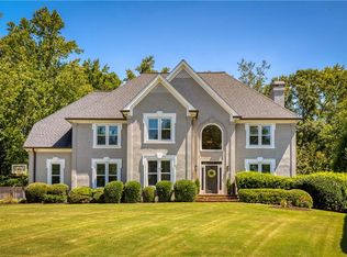 1175 Jennifer Oaks Dr, Alpharetta, GA 30004