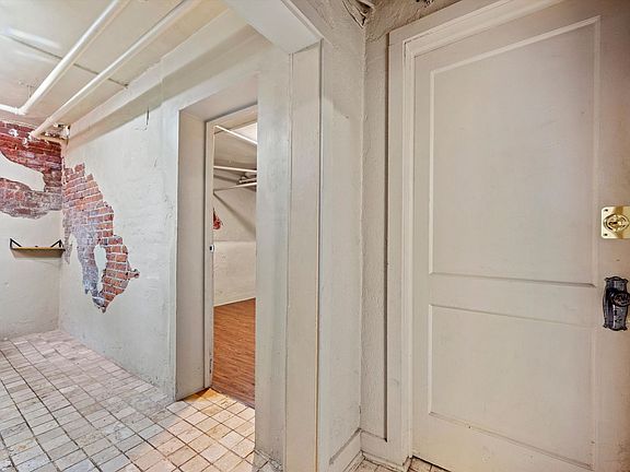 3rd image of 1410 N Gilpin St APT 7