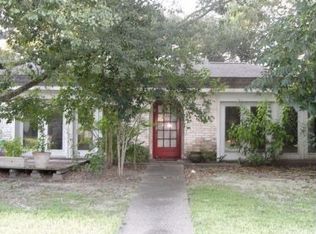 208 Carey Ln, Friendswood, TX 77546