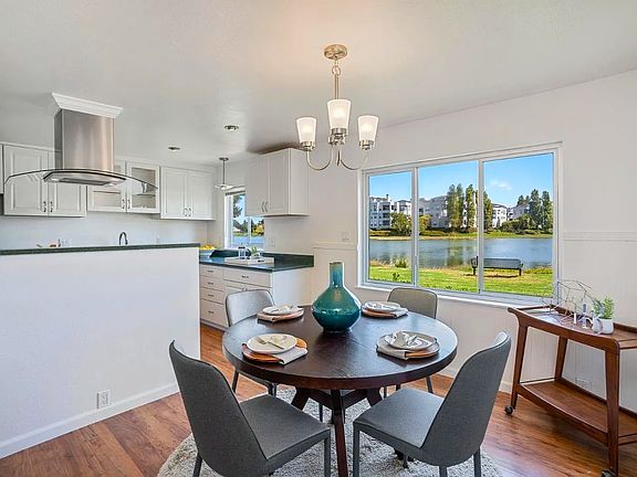 5th image of 1612 Marina Ct Unit G