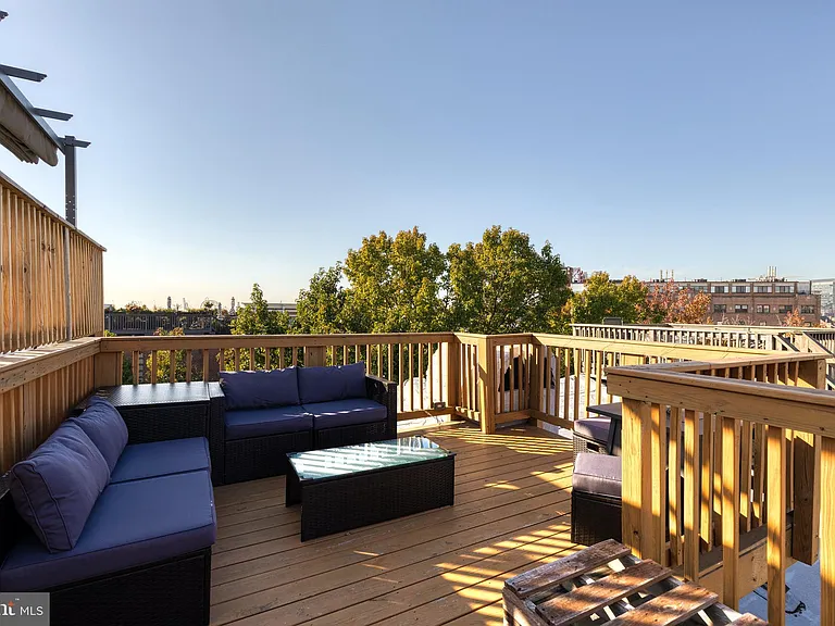 2218 Fleet St — Photo 30