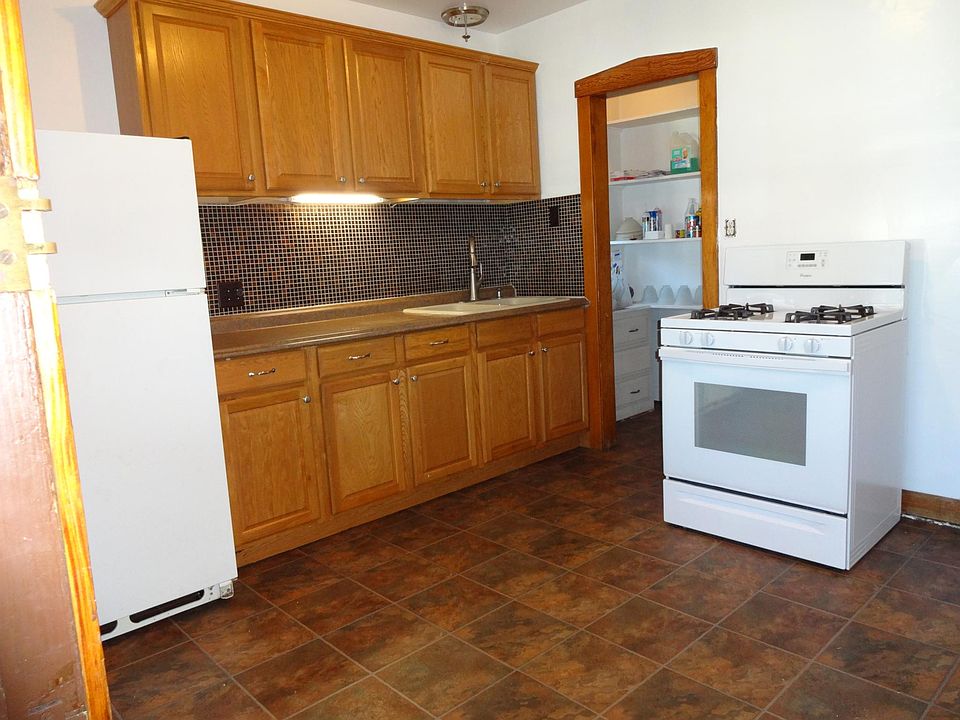 2nd image of 5617 N Austin Ave