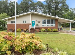 8342 Burnside Dr, Mechanicsville, VA 23116