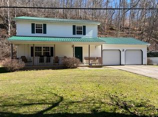 2060 Johns Creek Rd, Milton, WV 25541