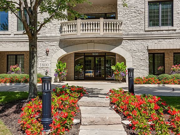 2nd image of 1800 Amberley Ct APT 109