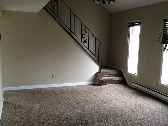 3rd image of 178 Valley Forge Cir
