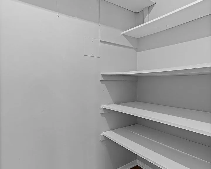 1005 Woodrow Ave #3F — Photo 16