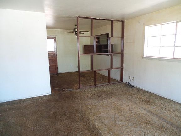 4th image of 7912 Candlewood Ave