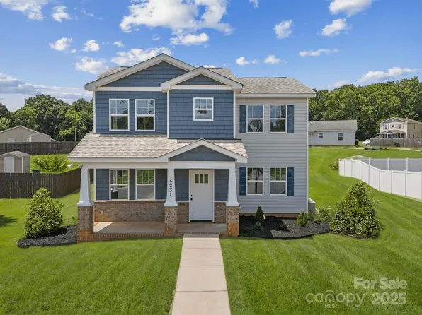4231 Red Shed Ln, Charlotte, NC 28269