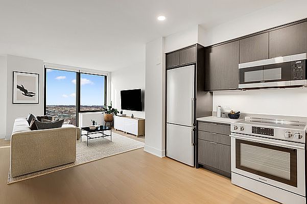 1st image of 662 Pacific St #27M
