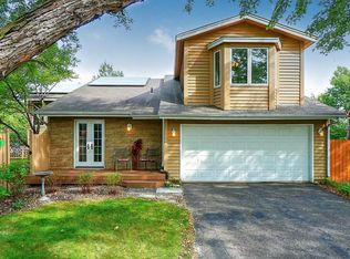 1405 Viewcrest Rd, Shoreview, MN 55126