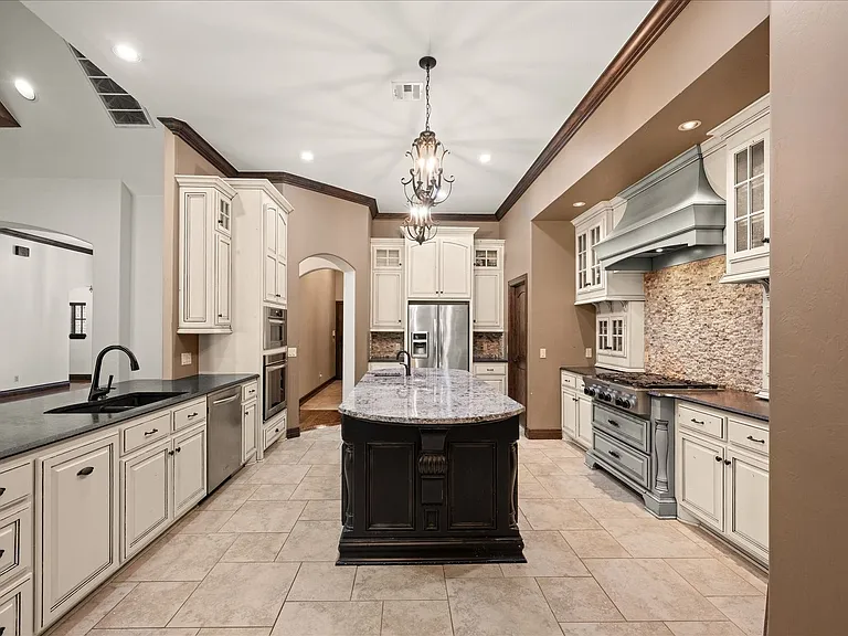 2708 Cattle Dr — Photo 8