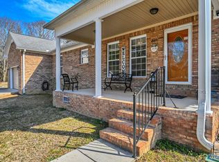 2006 Shady Grove Ln SW, Decatur, AL 35603