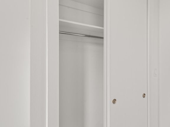 5th image of 109 Saint Marks Pl APT 17