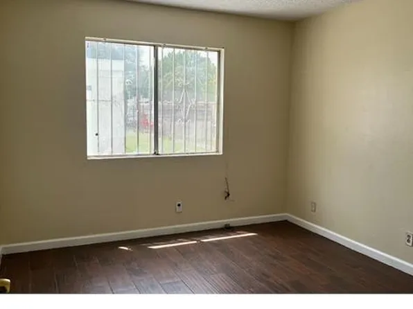 10003 Anzac Ave, Los Angeles, CA 90002