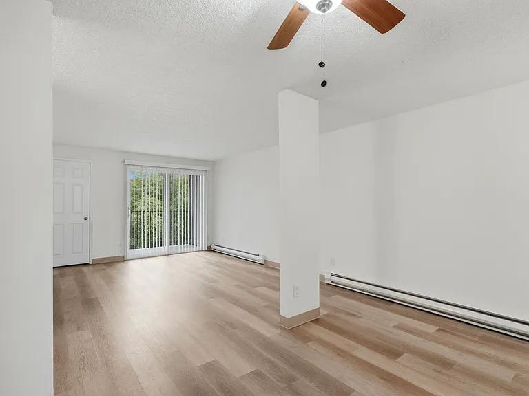 Birchcreek Apartments — Photo 10