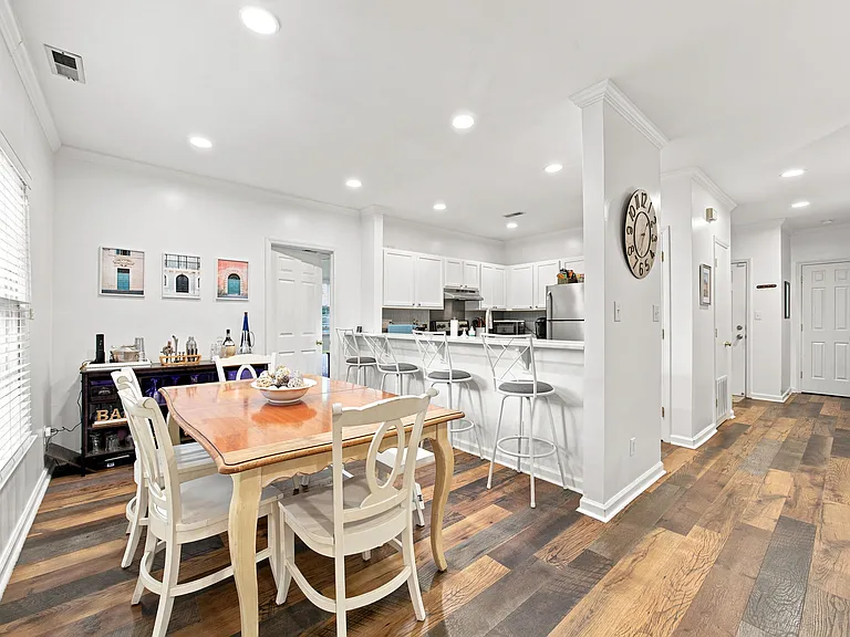 3200 Selwyn Farms Ln #1 — Photo 8