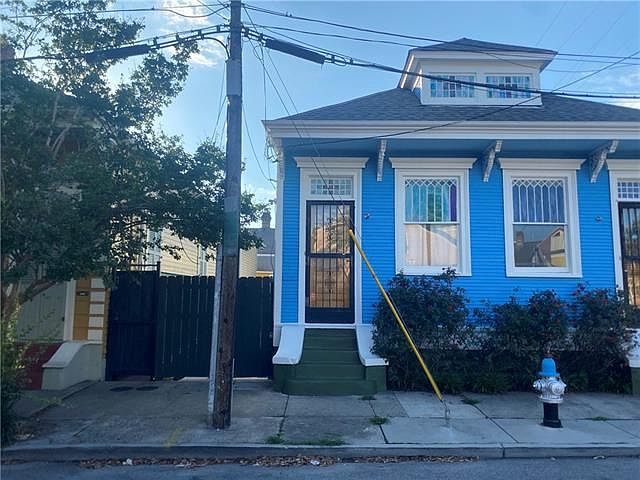 1st image of 1433 Dauphine St
