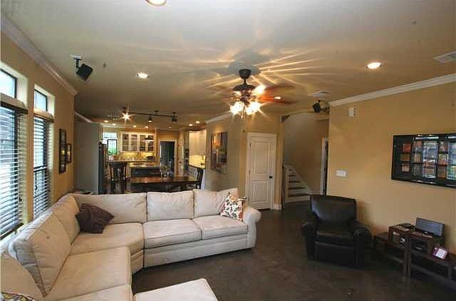 1st image of 2607 De Soto Dr