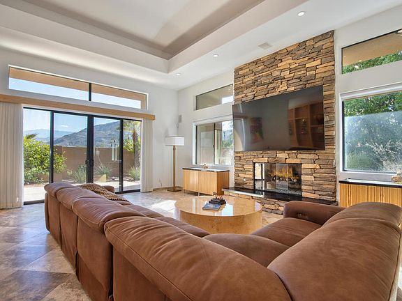 4th image of 72116 Clancy Ln