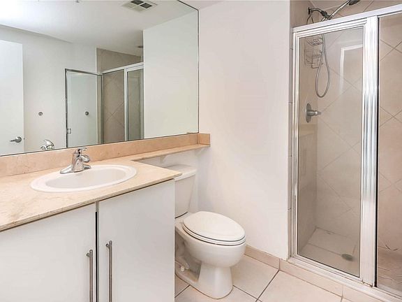 4th image of 325 Biscayne Blvd APT 2826