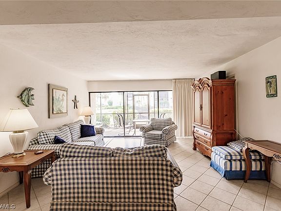 5th image of 4410 Taffrail Ct APT 1B