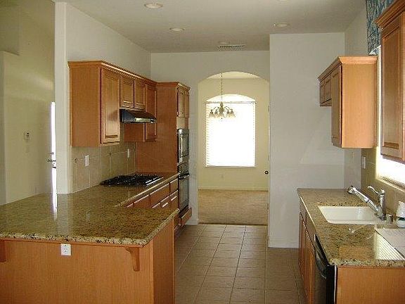 3rd image of 3131 N Bridle Ave
