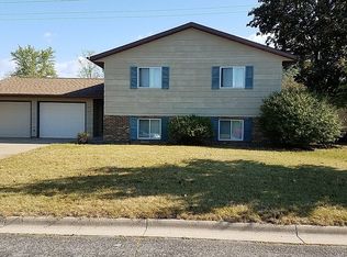 1044 Terrace Dr, Onalaska, WI 54650