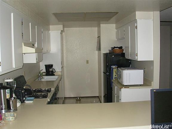 5th image of 1709 Laehr Dr