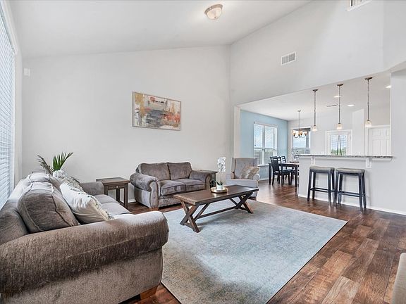 4th image of 5241 Marsh Ln