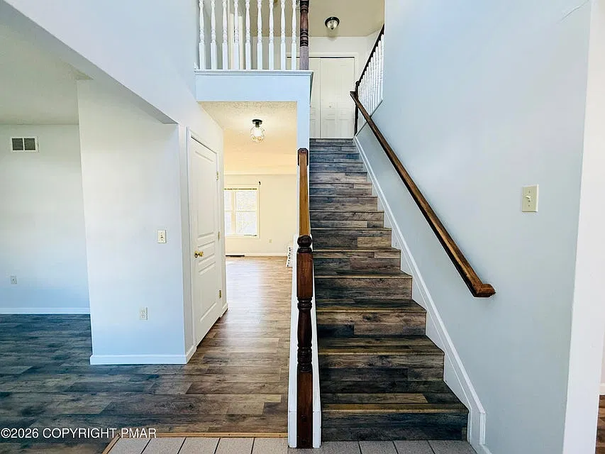 4 bed, 2000 sqft, $2,900 — Photo 4