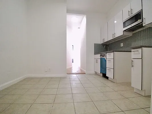 Rented by Compass | media 16