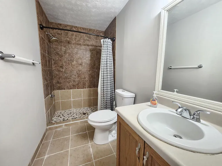 355 10th St NW #1 — Photo 12