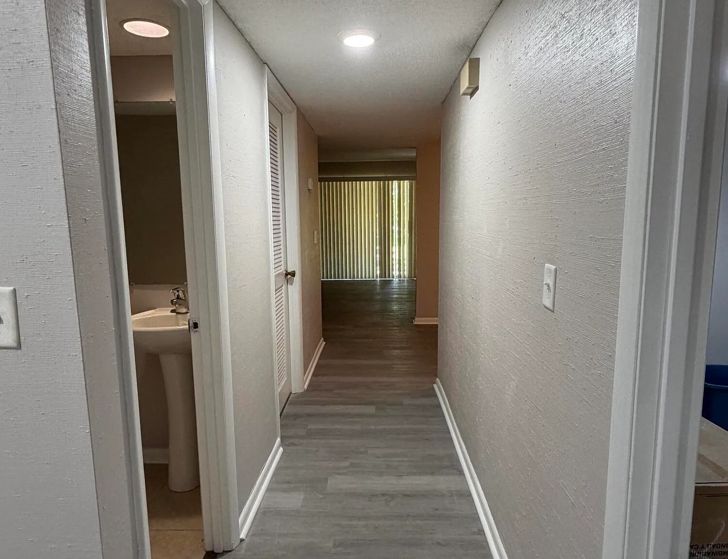3 bed, 2.5 bath, 1800 sqft, $1,900 — Photo 3