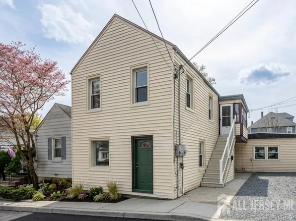 29 Smith St #2, Sayreville, NJ 08872