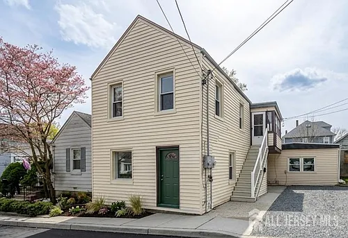 29 Smith St #2 Photo 1