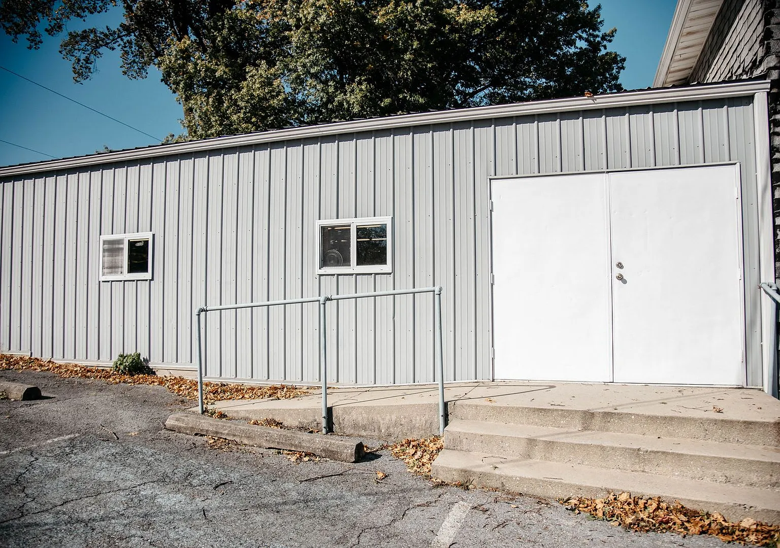 250 W Main St — Photo 2