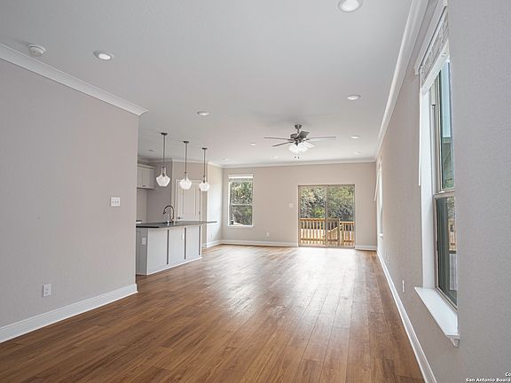 5th image of 9015 SUMMERWOOD BEND