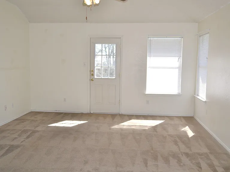 2308 Tracey Ann Ln — Photo 2